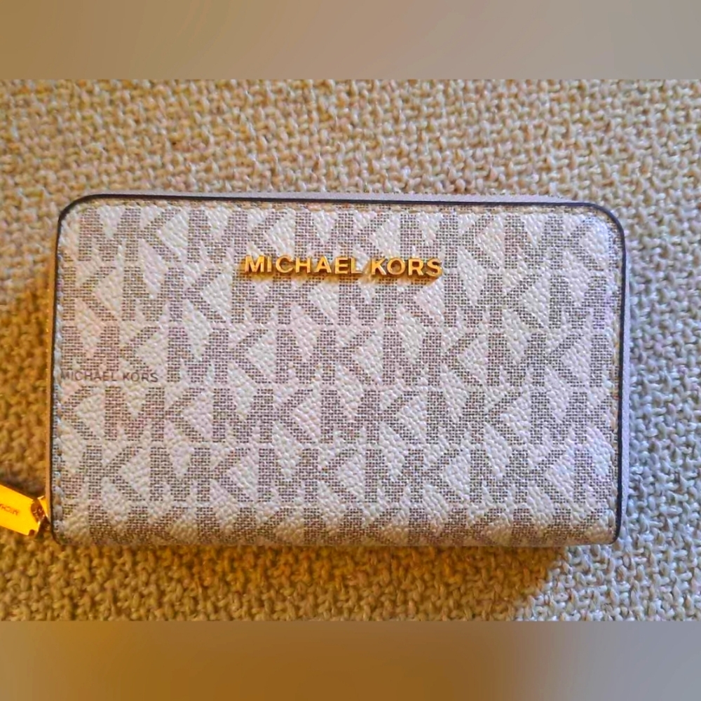 Michael Kors wallet